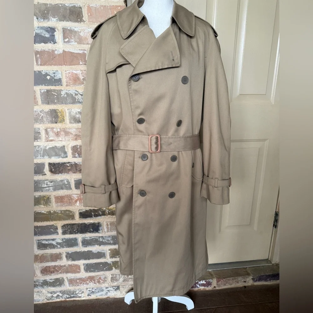 Vintage London Fog Tan Trench Coat Removable Zipped Lining Sz 44R Large - Picture 12 of 12